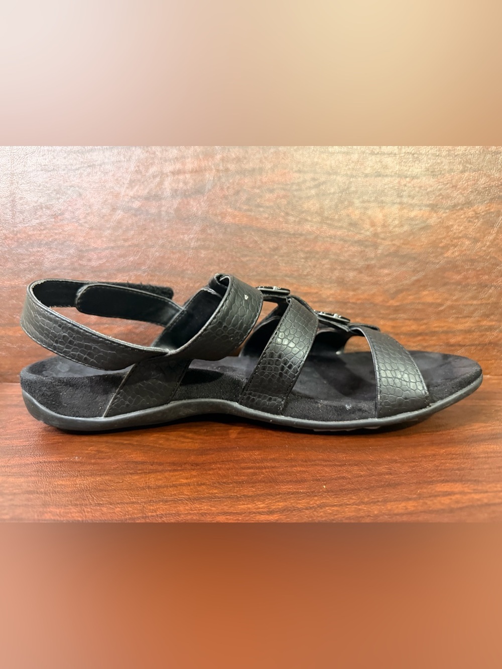 Vionic Women’s Sandals Black Strappy Comfort Slip On With Orthaheel Tech Size 11 - Picture 4 of 9